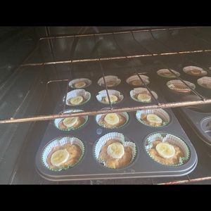 Meet your Posher, Maki